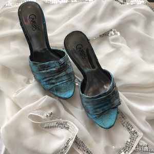 Size 6 CARLOS SNTANA teal slip on 5” heels
